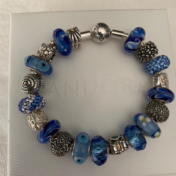 Authentic Pandora sterling silver bracelet with genuine sterling silver beads - Picture 6 of 7